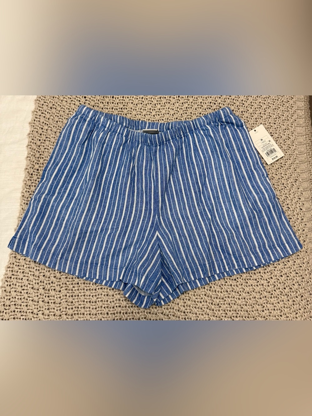 A New Day Blue and White Striped Pull-On Women’s Shorts NWT- Size M